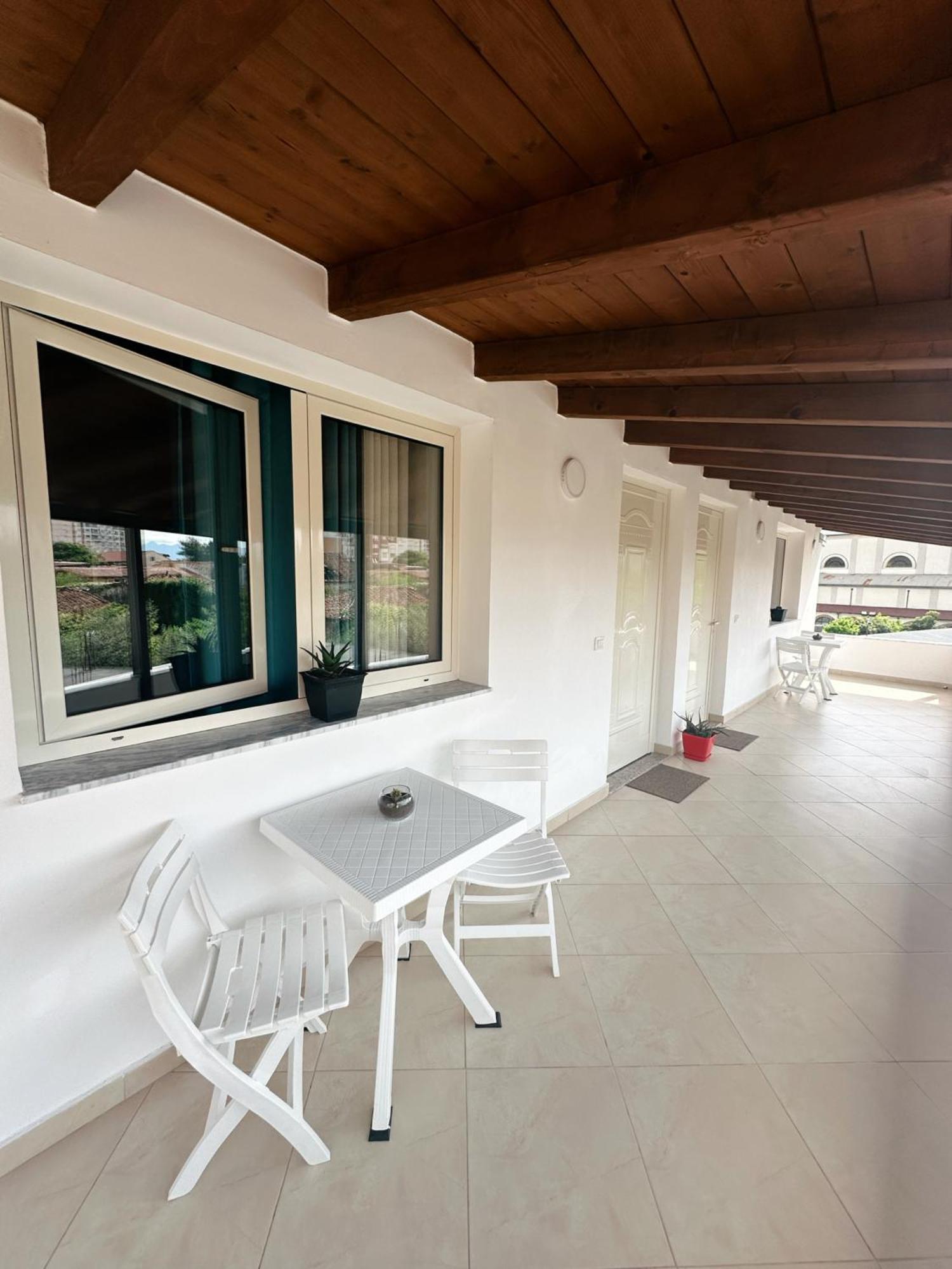 Js House 1 Apartment *